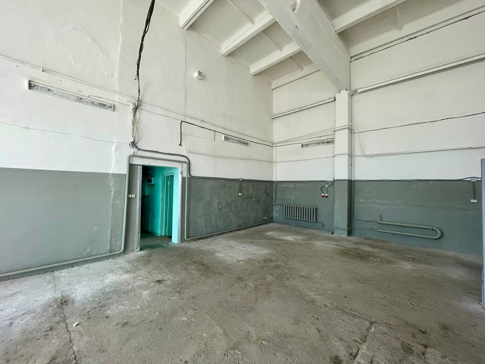 Сдам в аренду склад 182.1 м.кв.