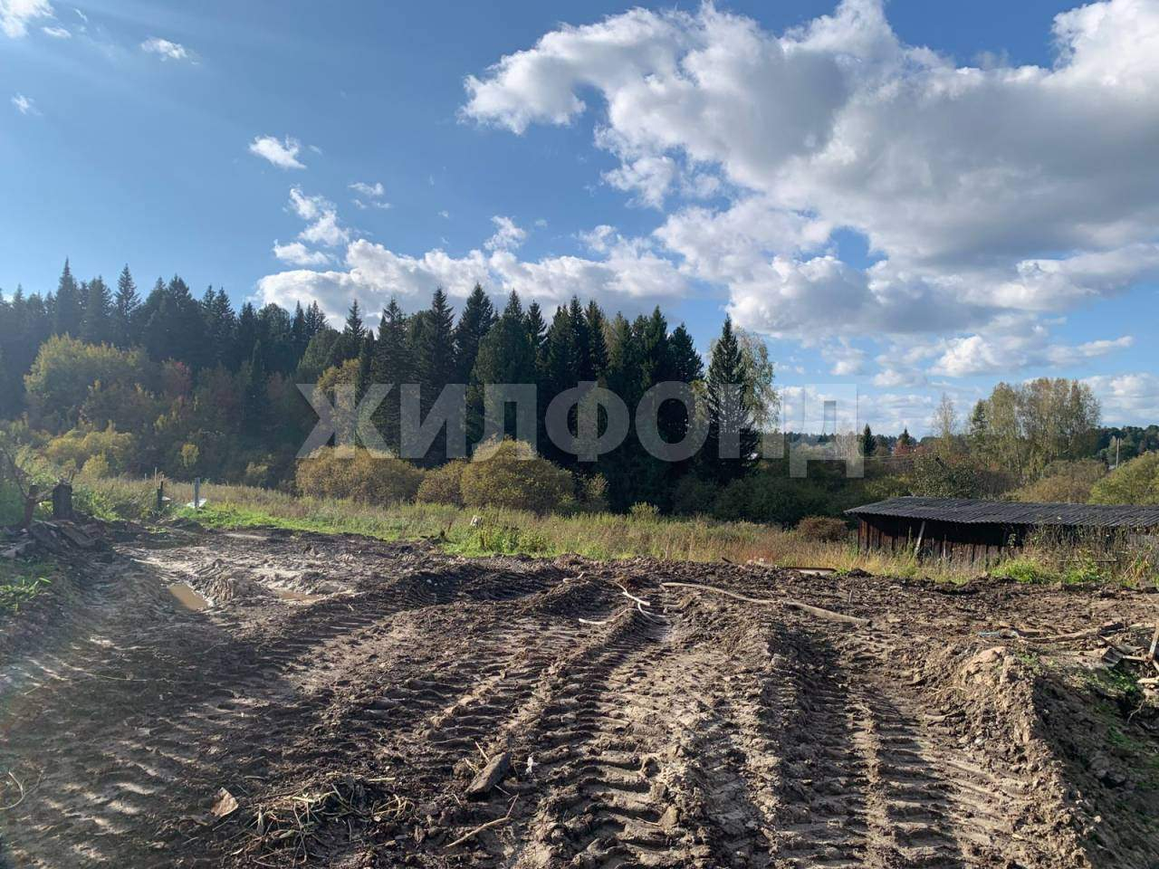 Участок на продажу в селе Корнилово, Коммунистическая улица фото №0