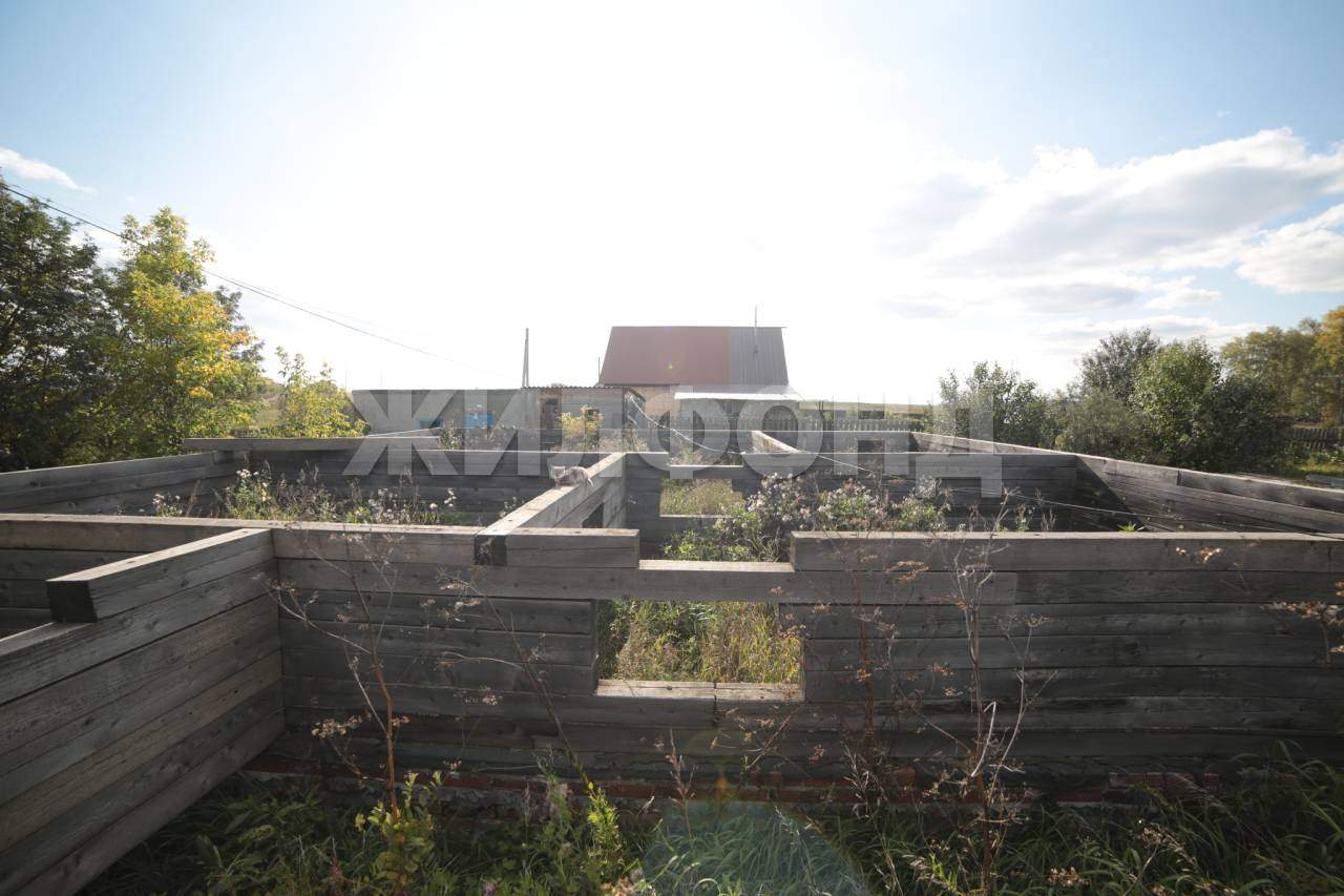 Продам земельный участок 2300 м.кв.