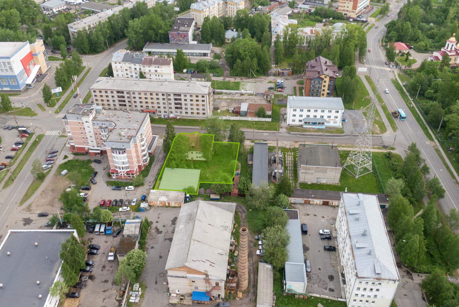 Продам торговое помещение 425.7 м.кв.