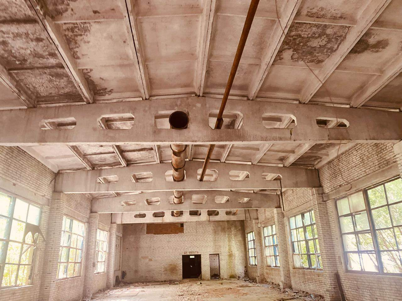 Продам торговое помещение 1021.5 м.кв.