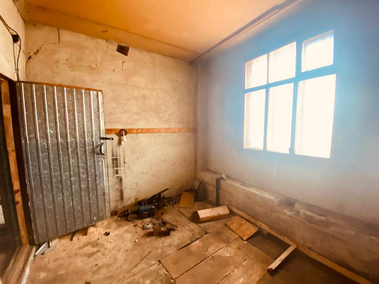 Продам склад 252.4 м.кв.