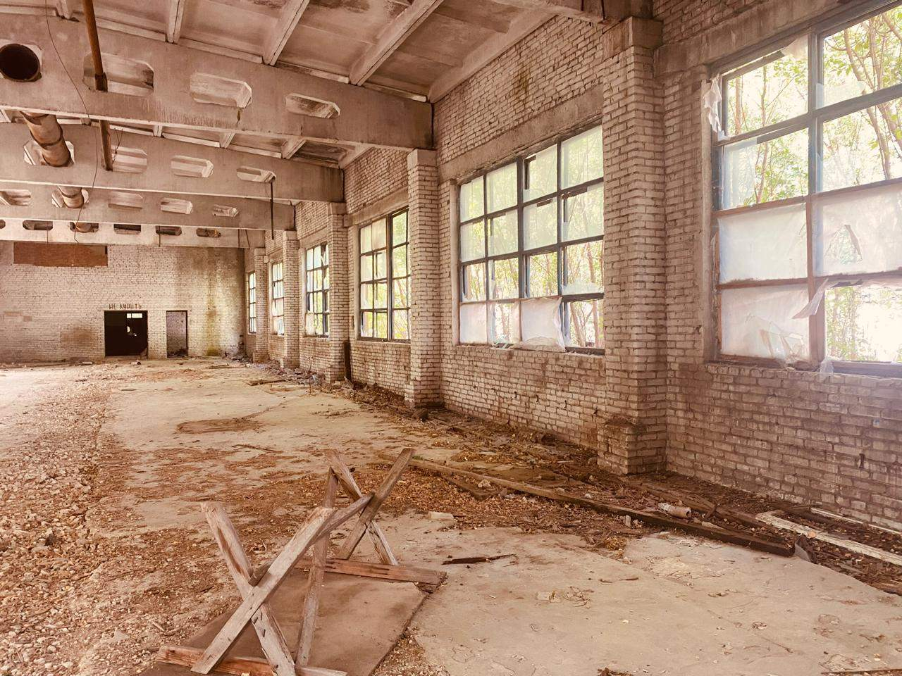 Продам торговое помещение 1021.5 м.кв.