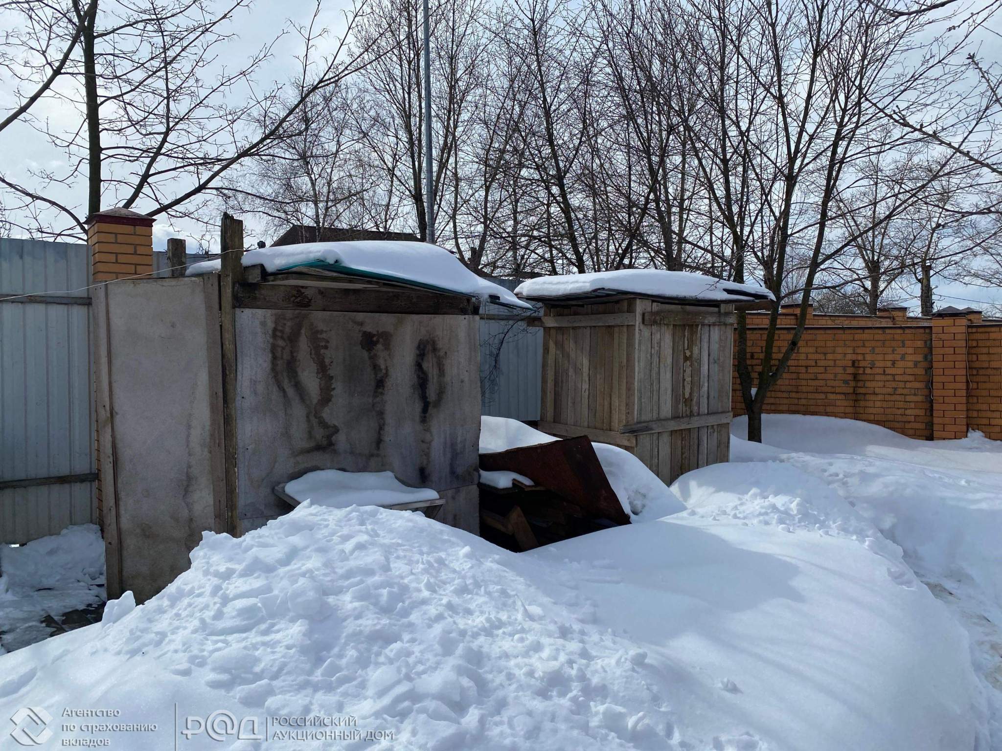 Продам земельный участок 1100 м.кв.