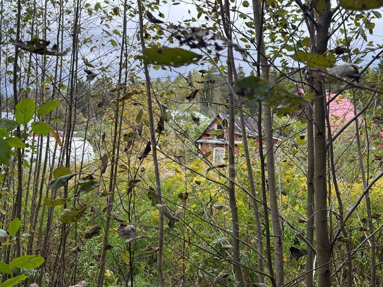 Продам земельный участок 660 м.кв.