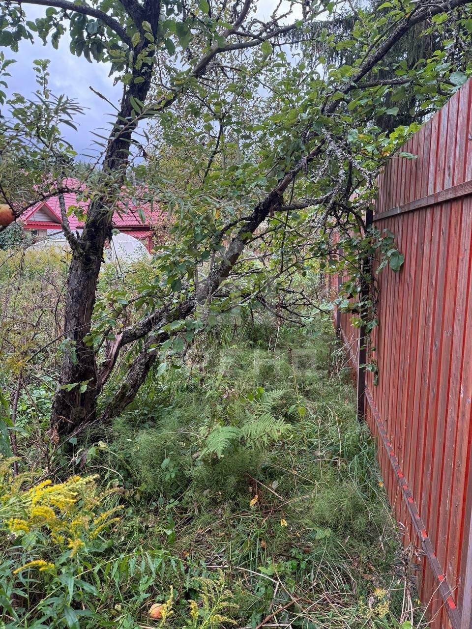 Продам земельный участок 660 м.кв.