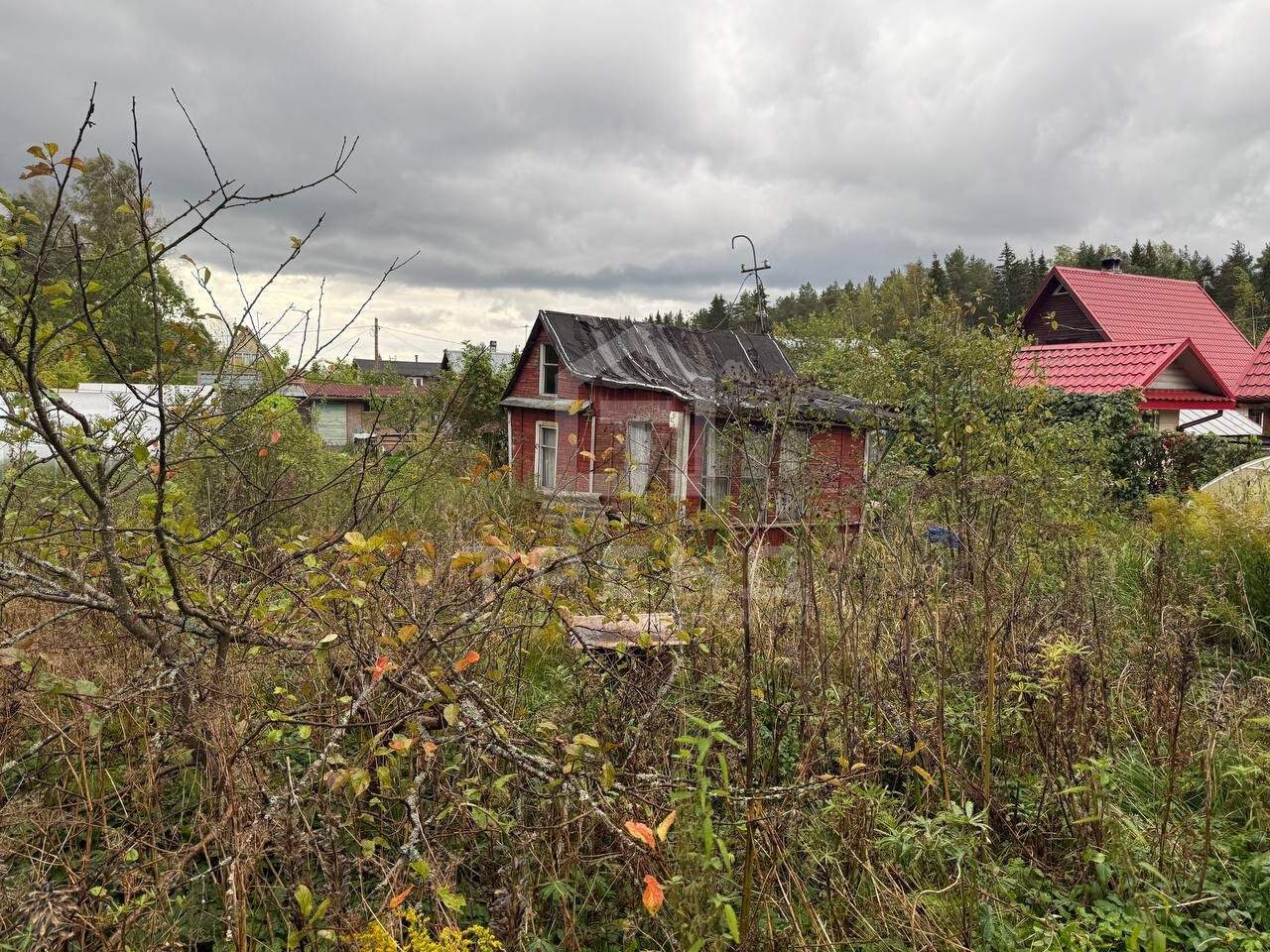 Продам земельный участок 660 м.кв.