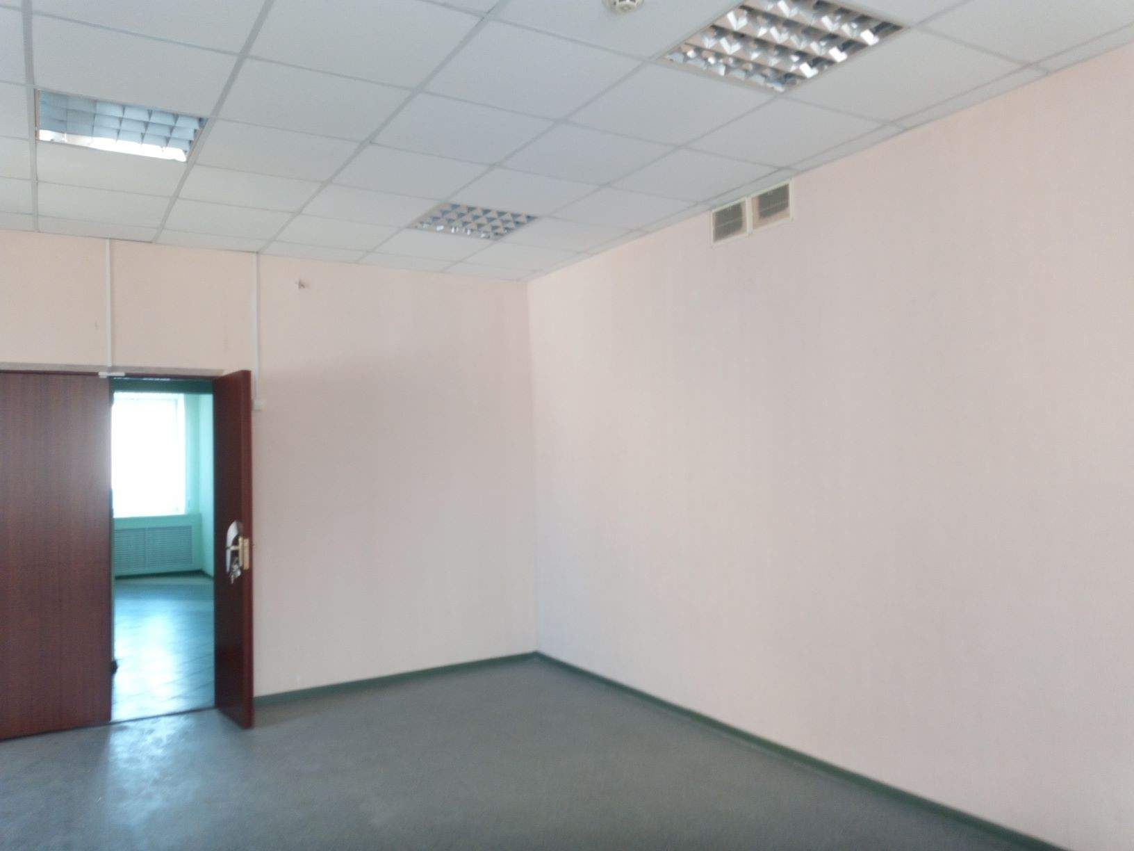 Продам офис 864 м.кв.