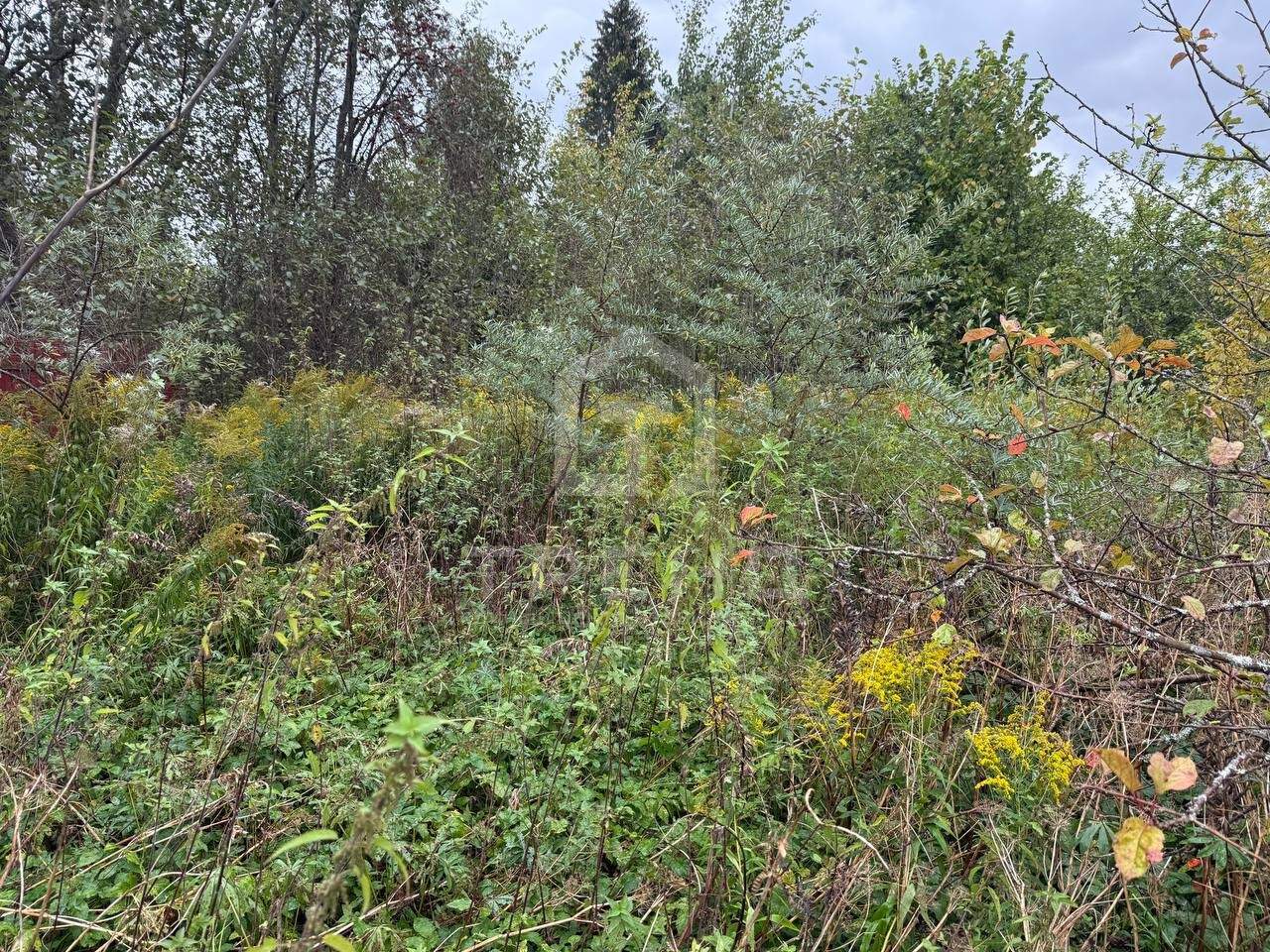 Продам земельный участок 660 м.кв.