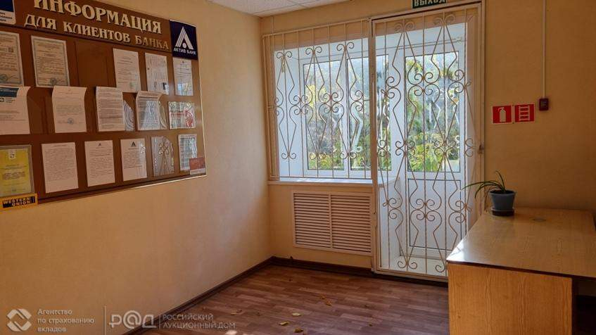 Продам торговое помещение 323 м.кв.