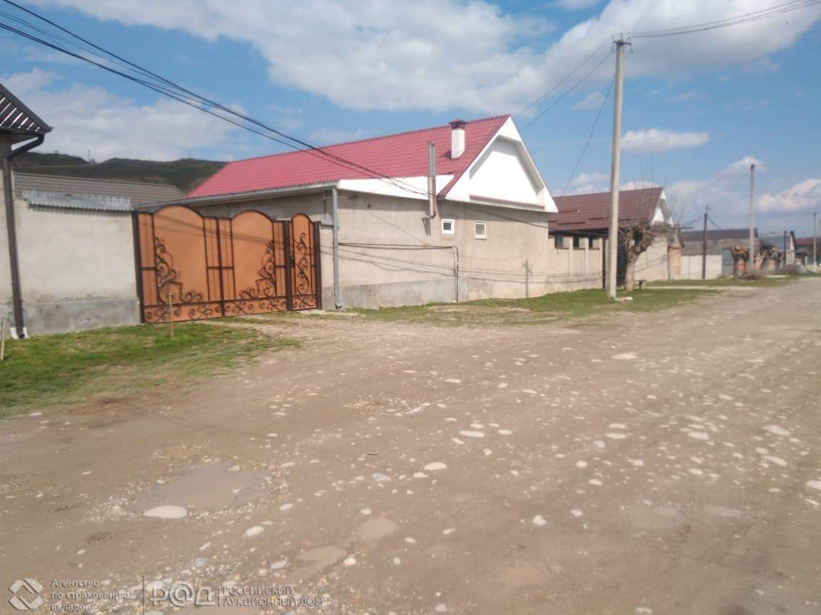 Продам земельный участок 728 м.кв.