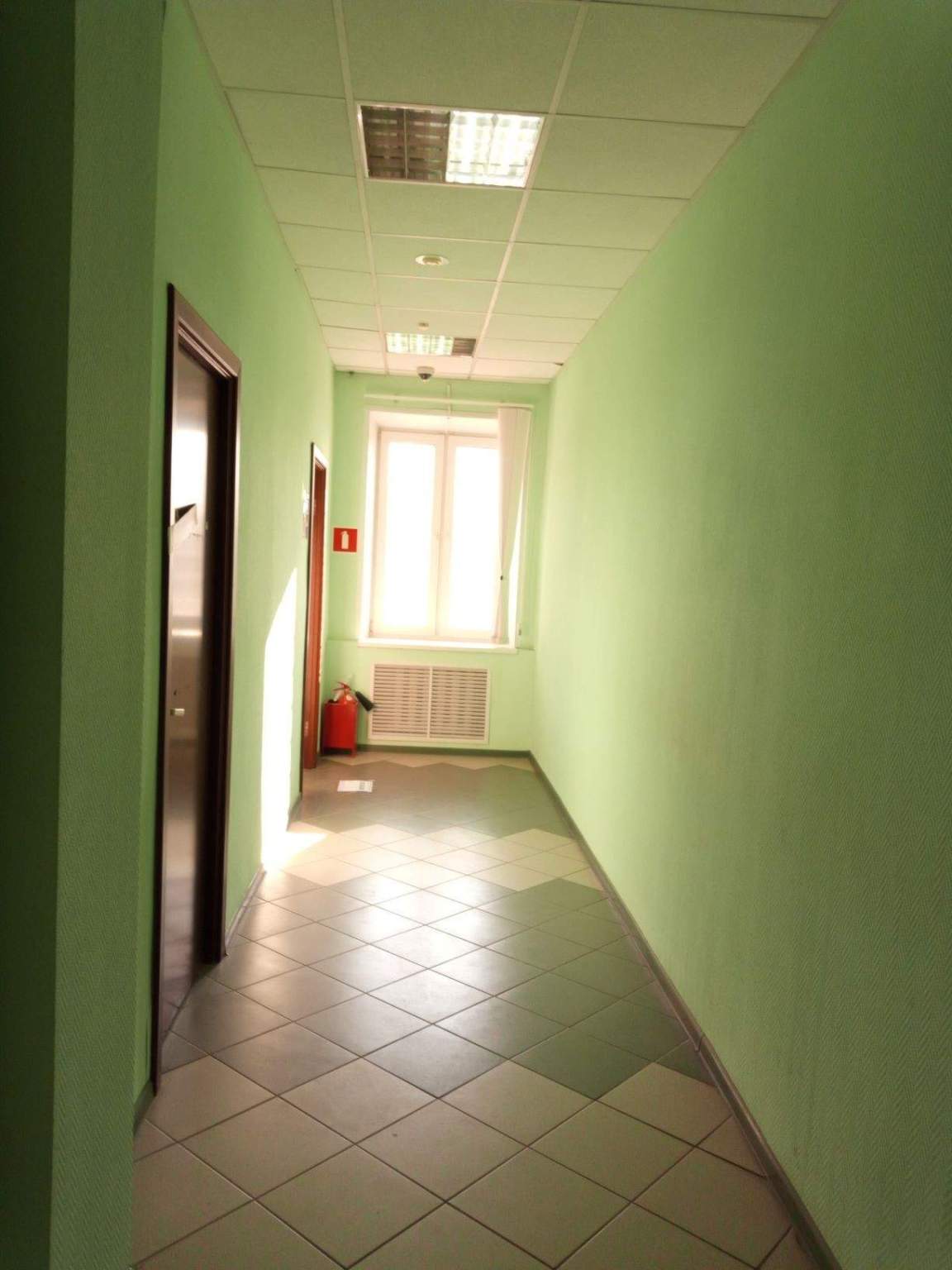 Продам офис 864 м.кв.