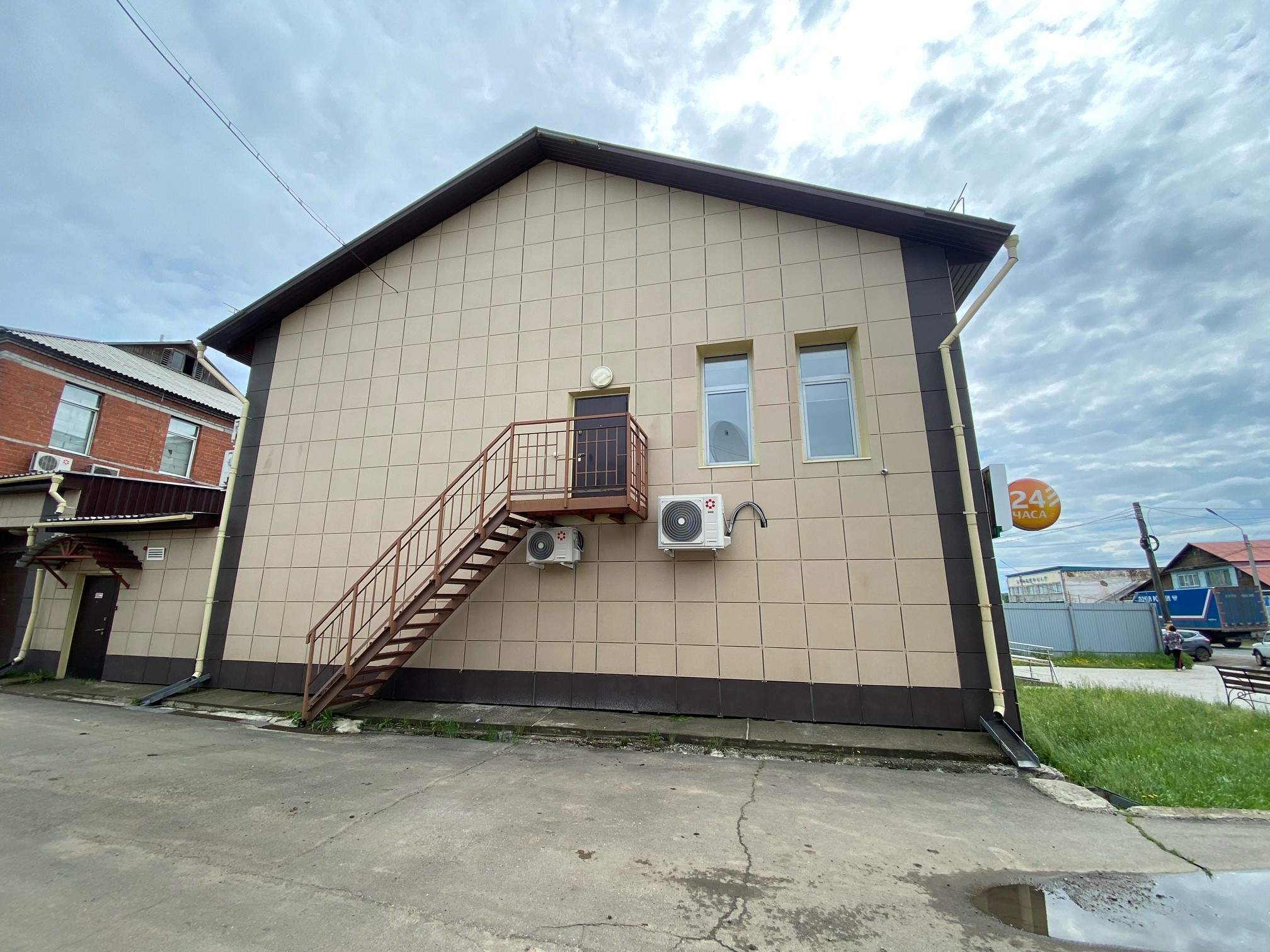 Продам офис 498.2 м.кв.