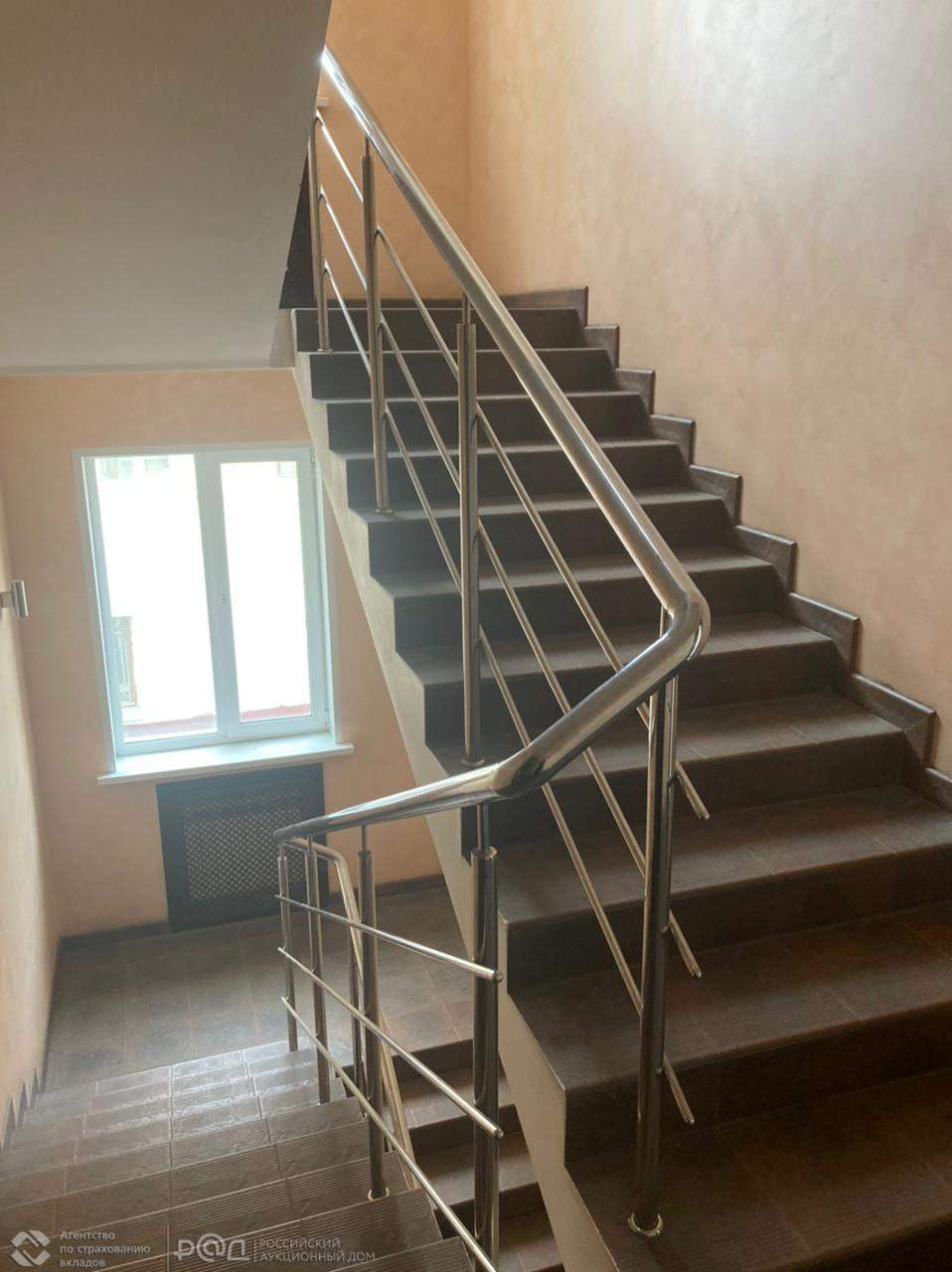 Продам офис 1301.8 м.кв.