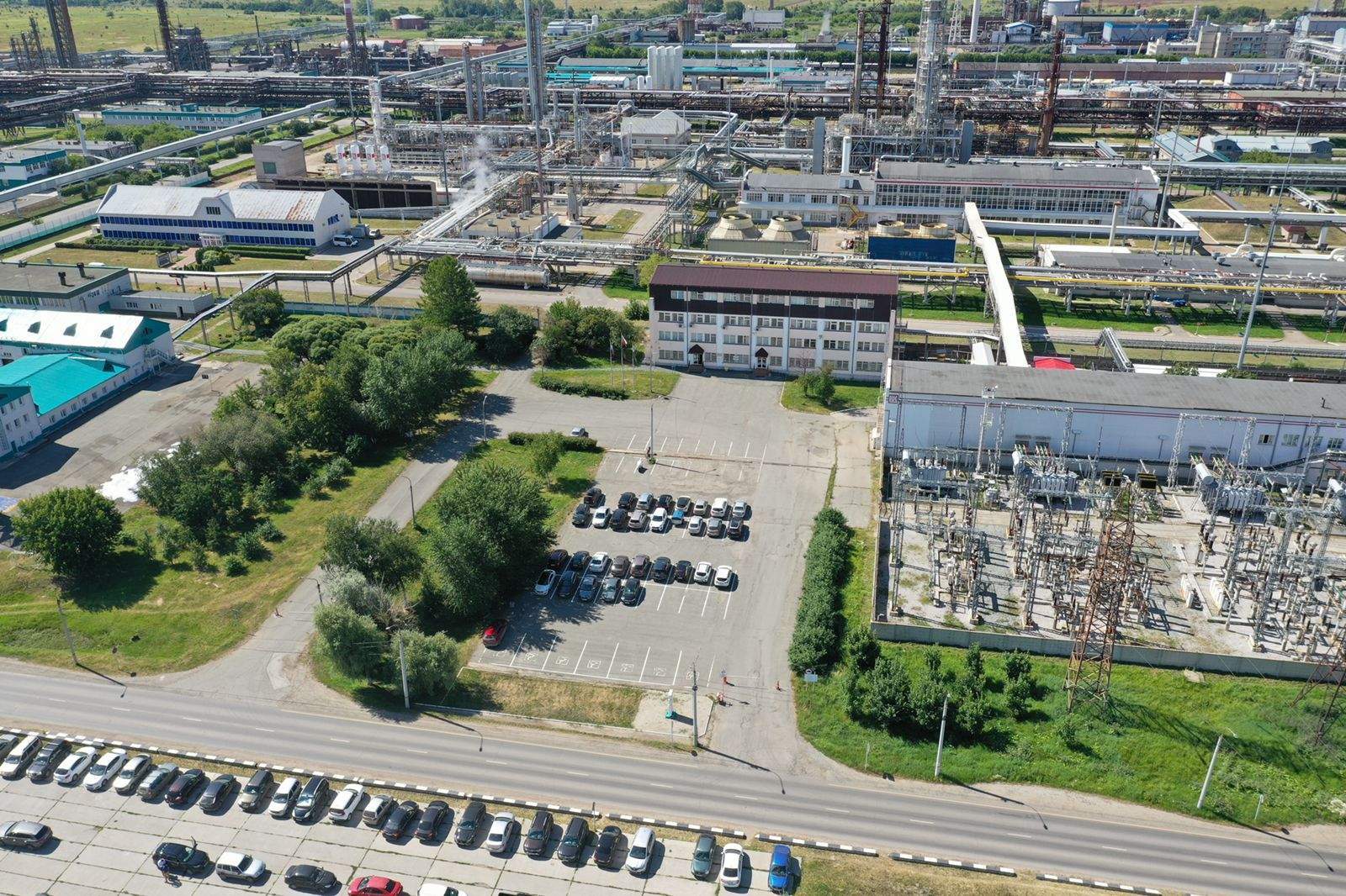 Продам торговое помещение 1957.5 м.кв.