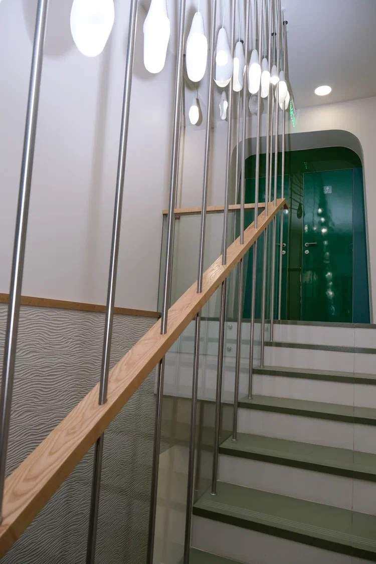 Продам торговое помещение 550 м.кв.