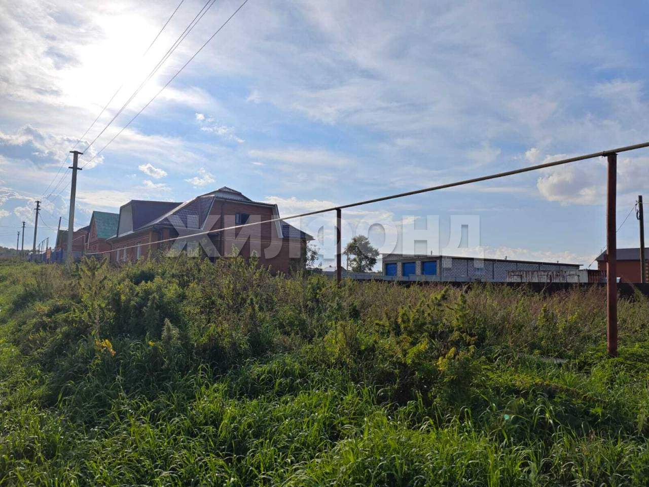 Продам земельный участок 3000 м.кв.