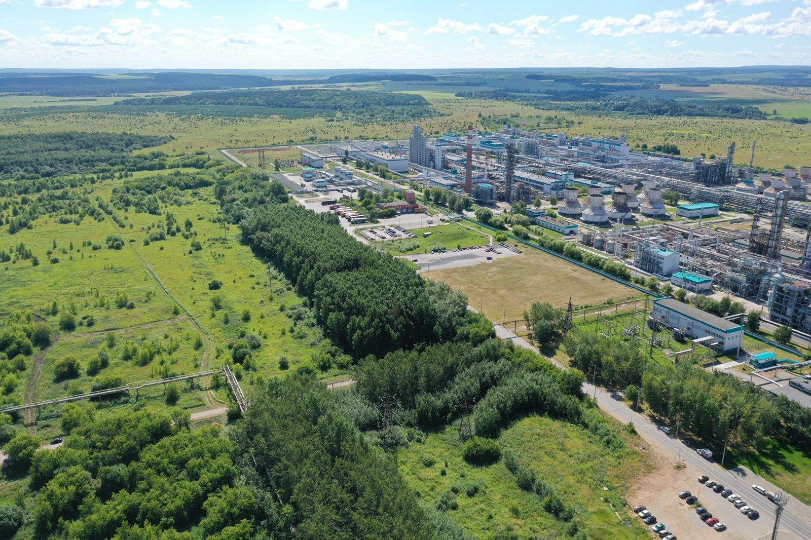 Продам торговое помещение 1957.5 м.кв.