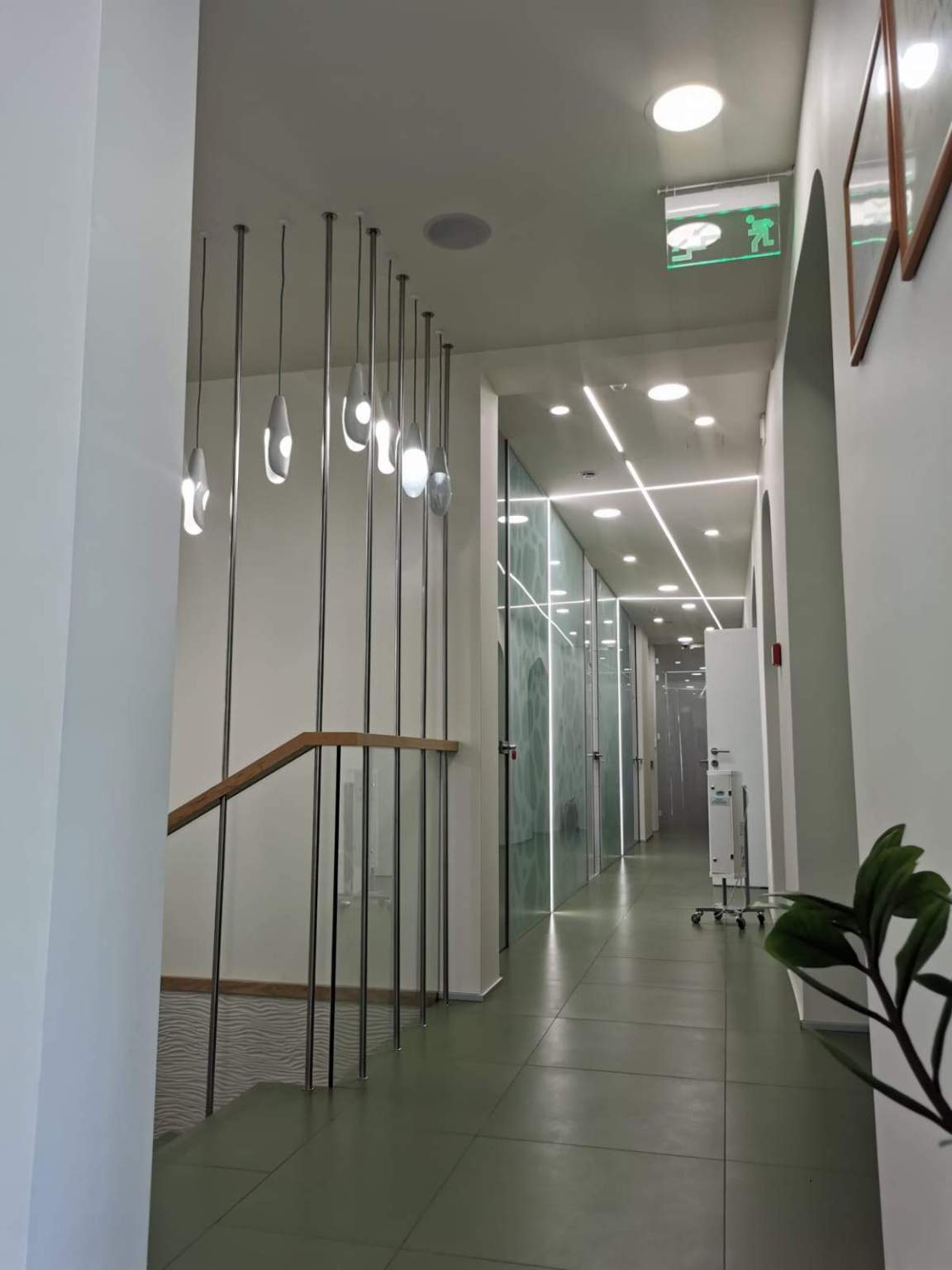 Продам торговое помещение 550 м.кв.