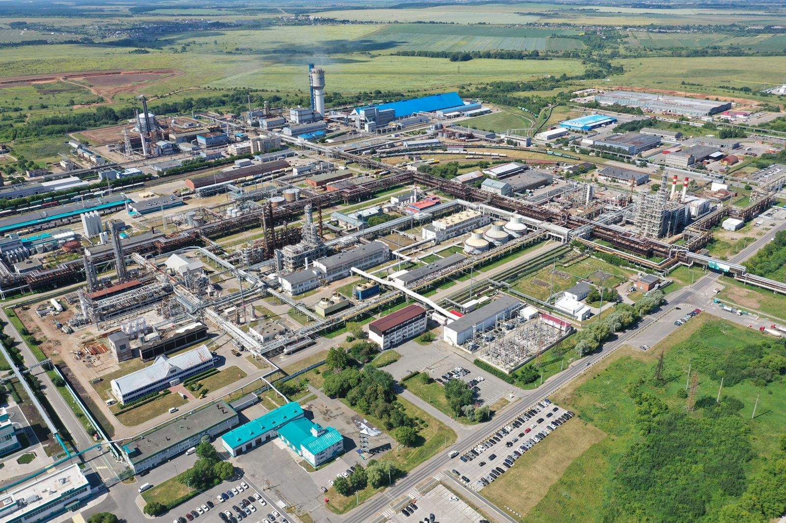 Продам торговое помещение 1957.5 м.кв.