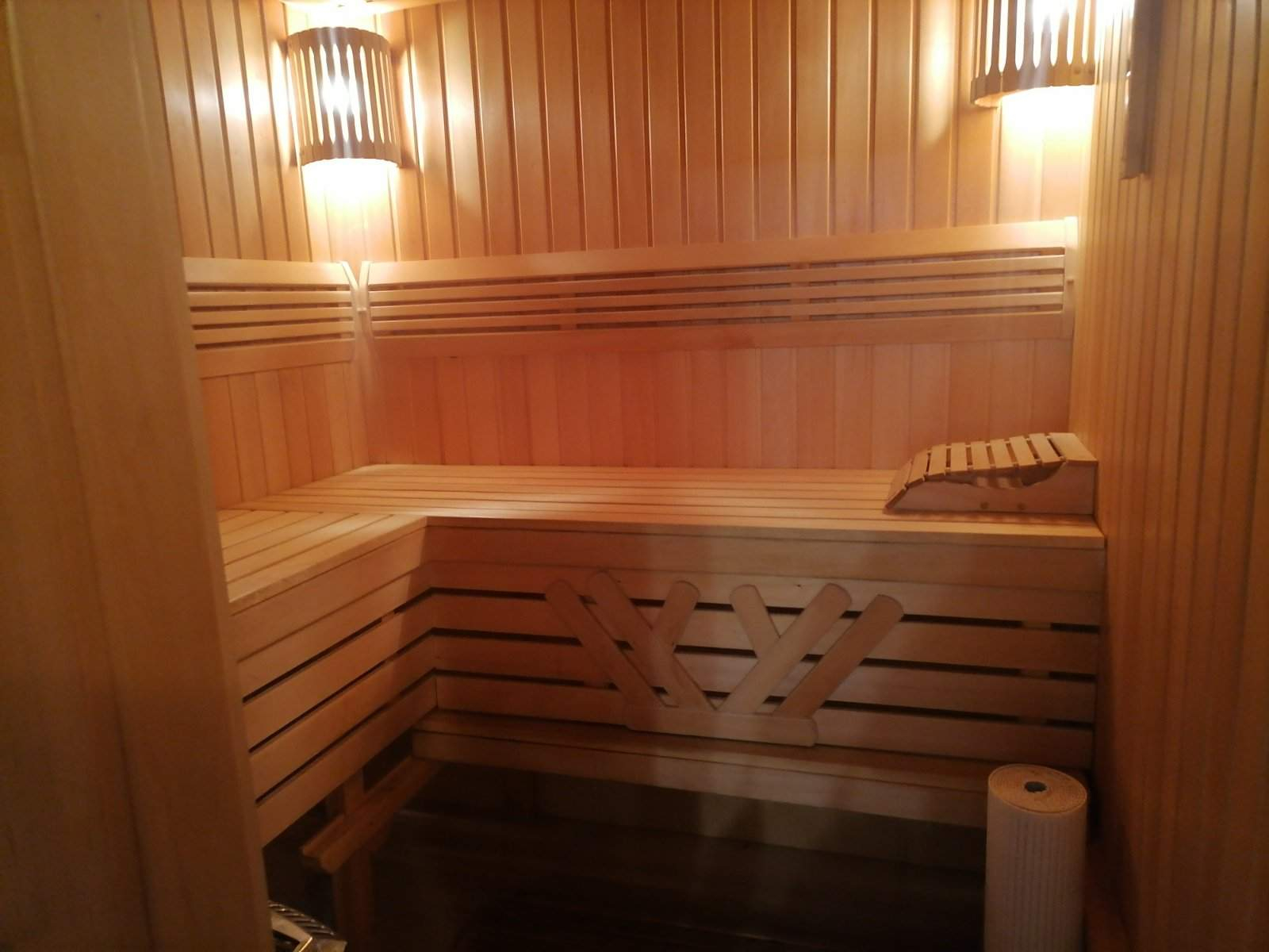 Продам торговое помещение 370.8 м.кв.