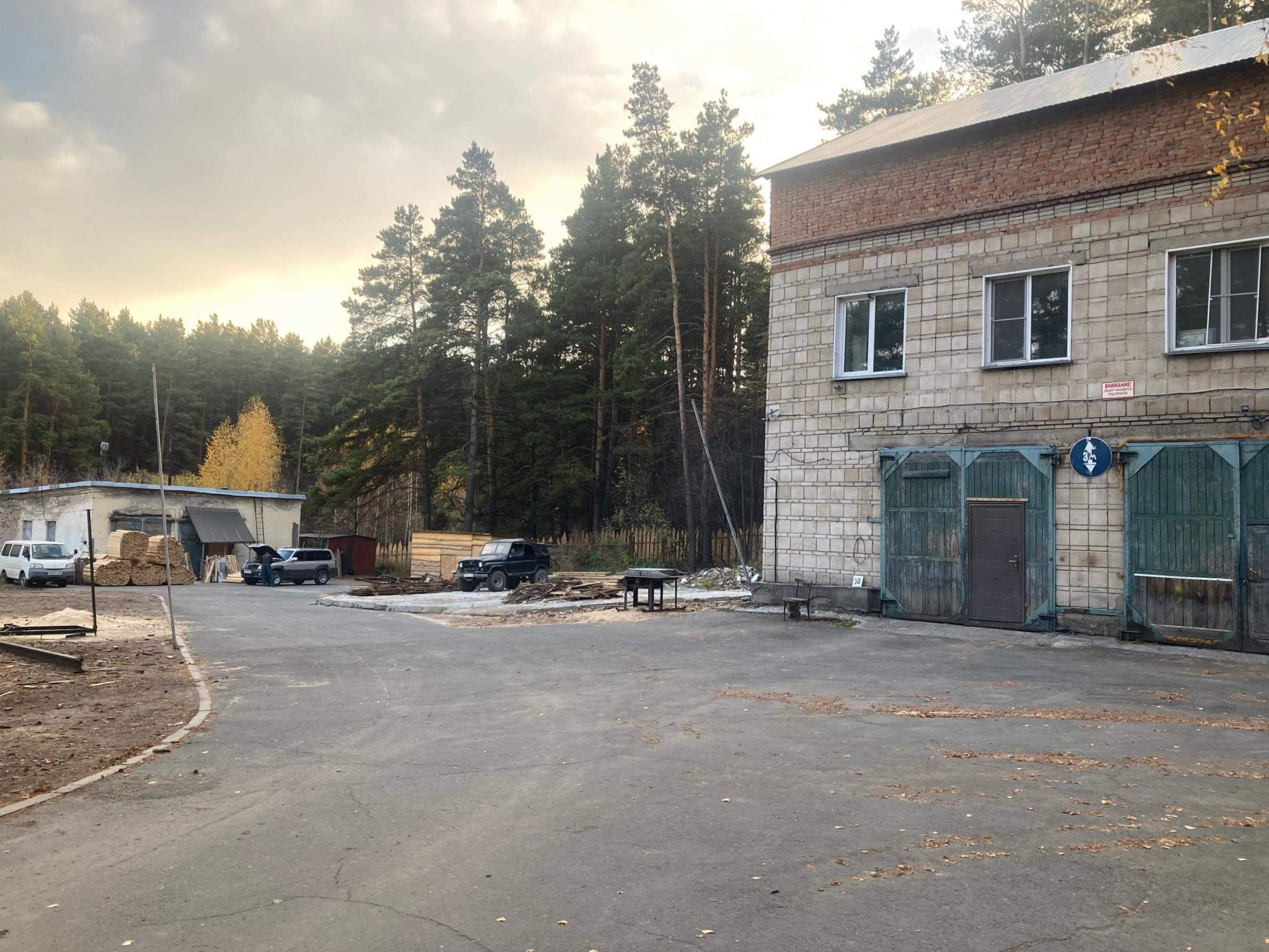 Продам торговое помещение 657.2 м.кв.