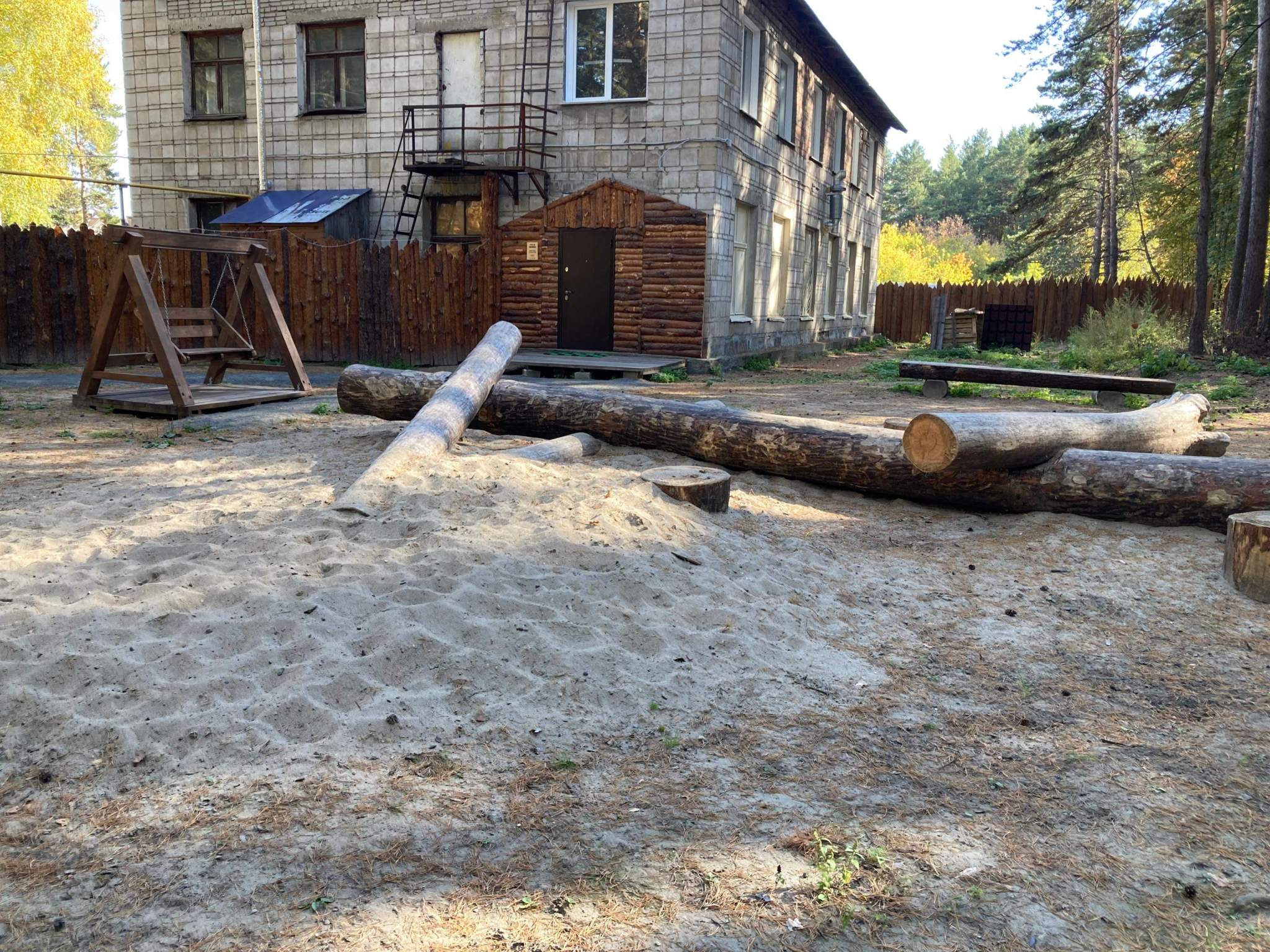 Продам торговое помещение 657.2 м.кв.