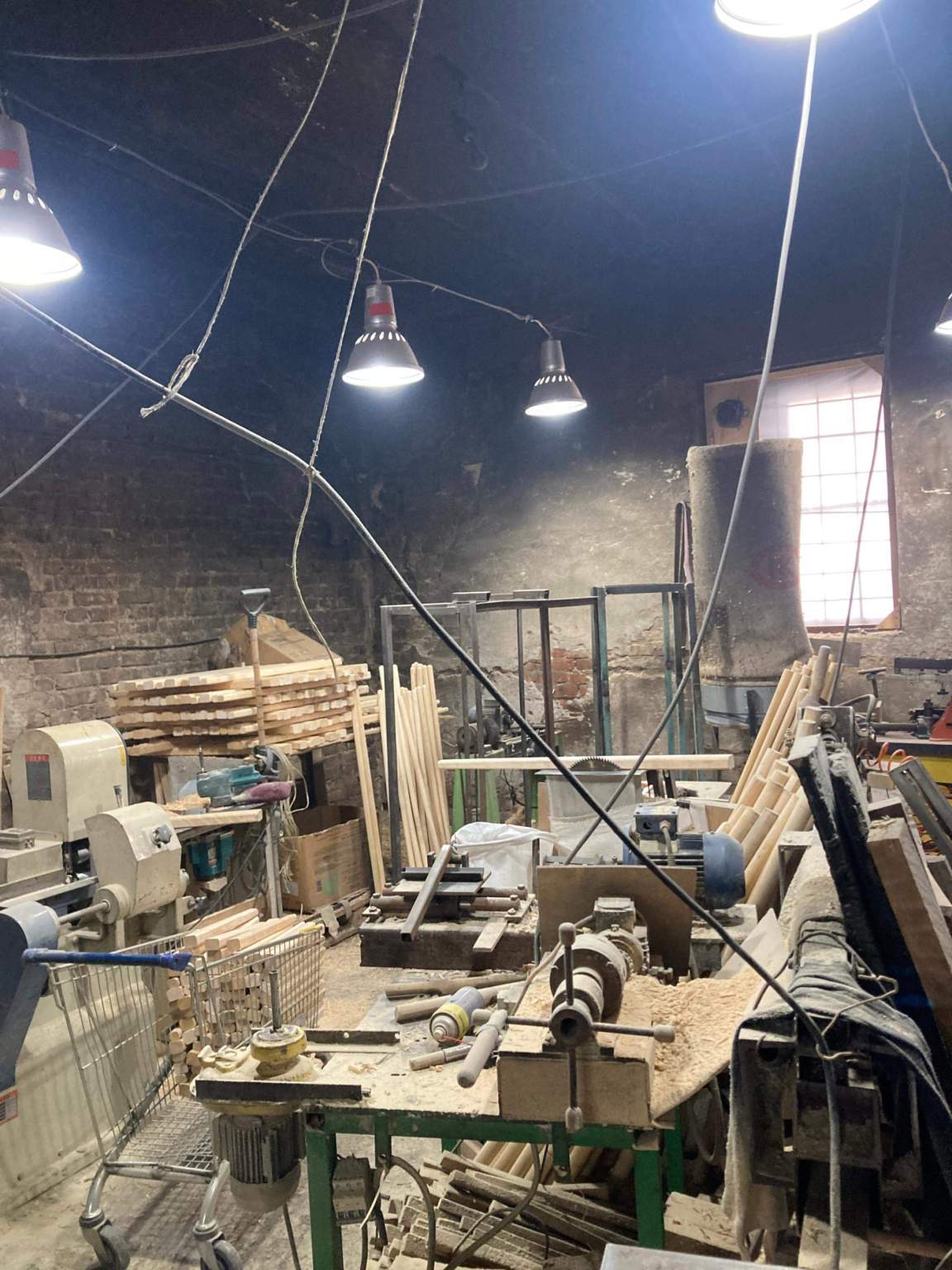 Продам торговое помещение 657.2 м.кв.