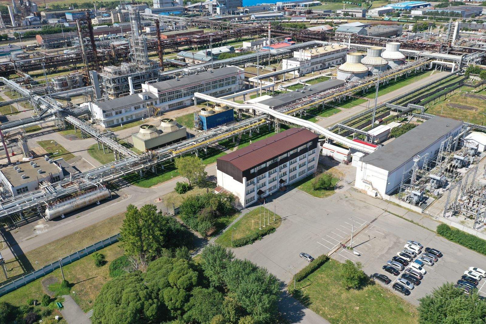 Продам торговое помещение 1957.5 м.кв.