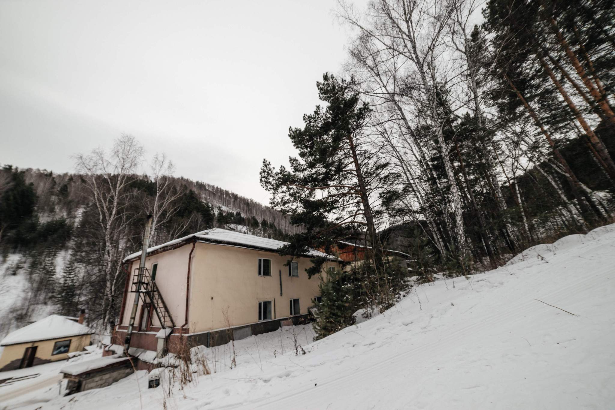 Продам помещение свободного назначения 1930.6 м.кв.