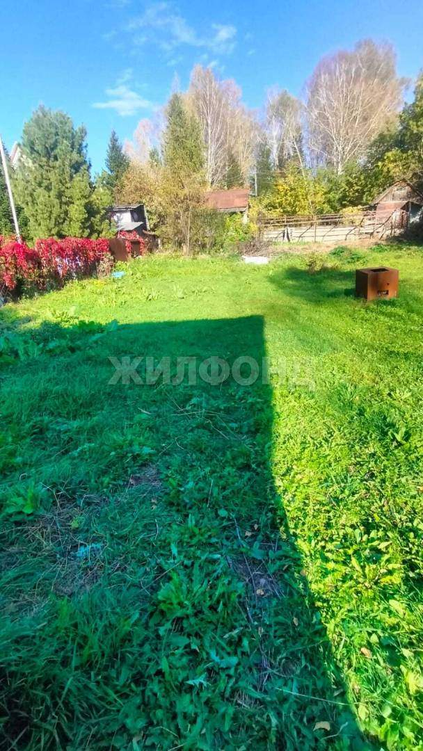 Продам земельный участок 1440 м.кв.