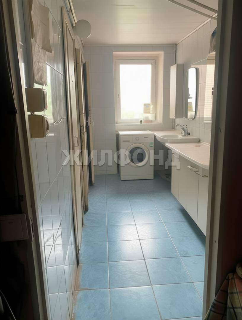 Комната на продажу в Санкт-Петербурге, Есенина улица, 36к3 фото №1