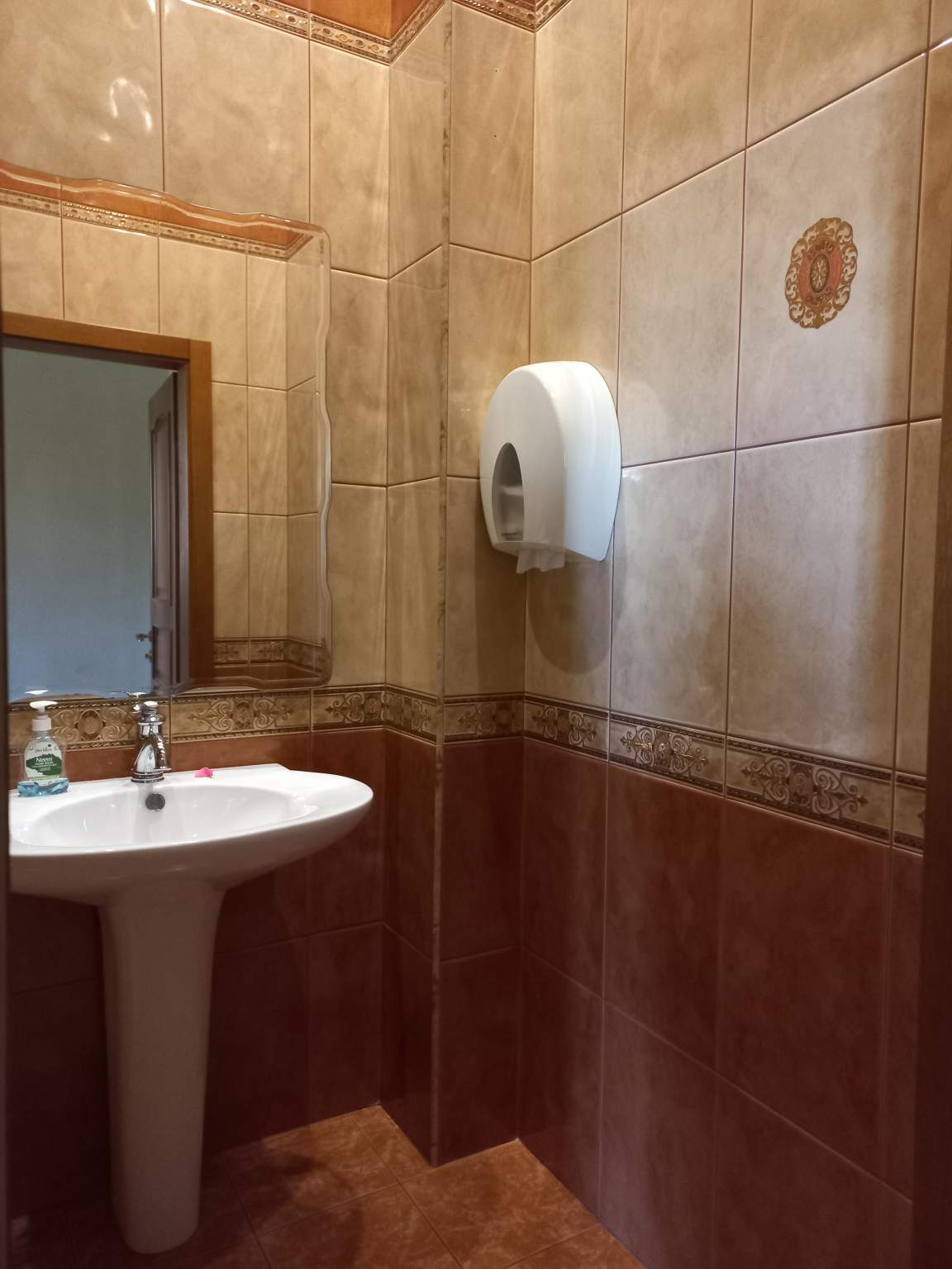 Сдам в аренду офис 196 м.кв.