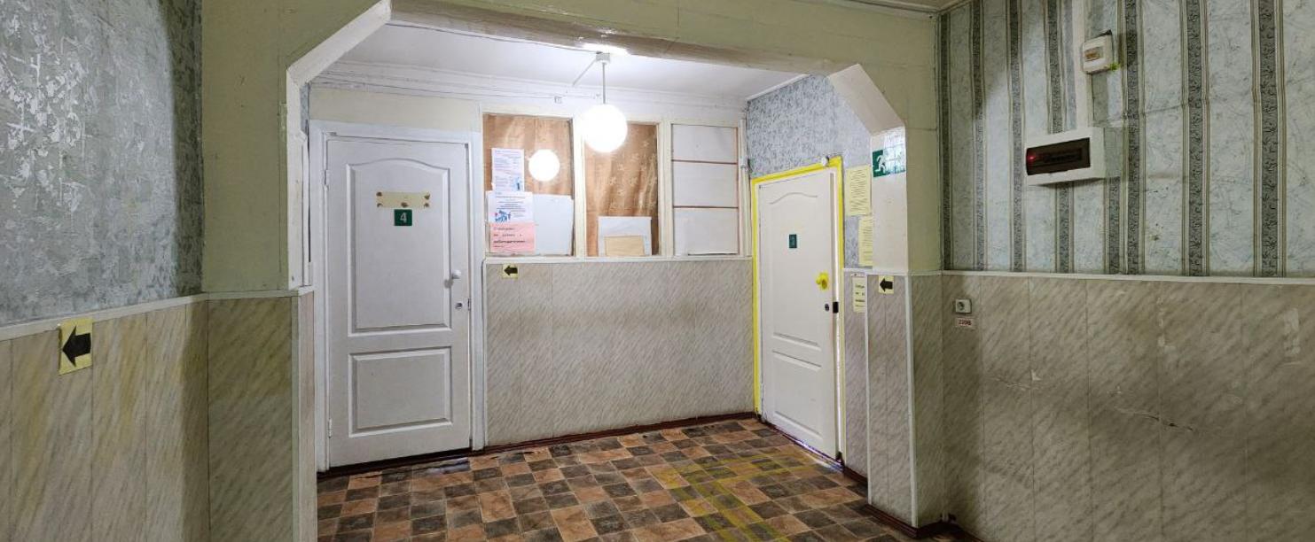 Продам торговое помещение 135.7 м.кв.