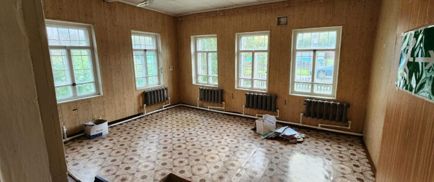 Продам торговое помещение 135.7 м.кв.