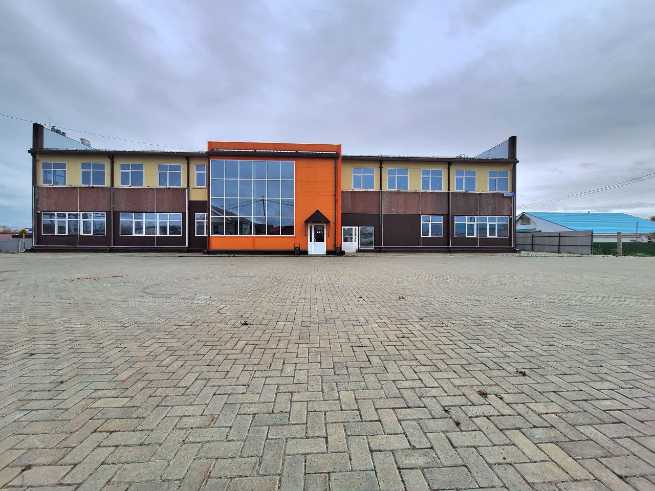 Сдам в аренду помещение свободного назначения 1550 м.кв.