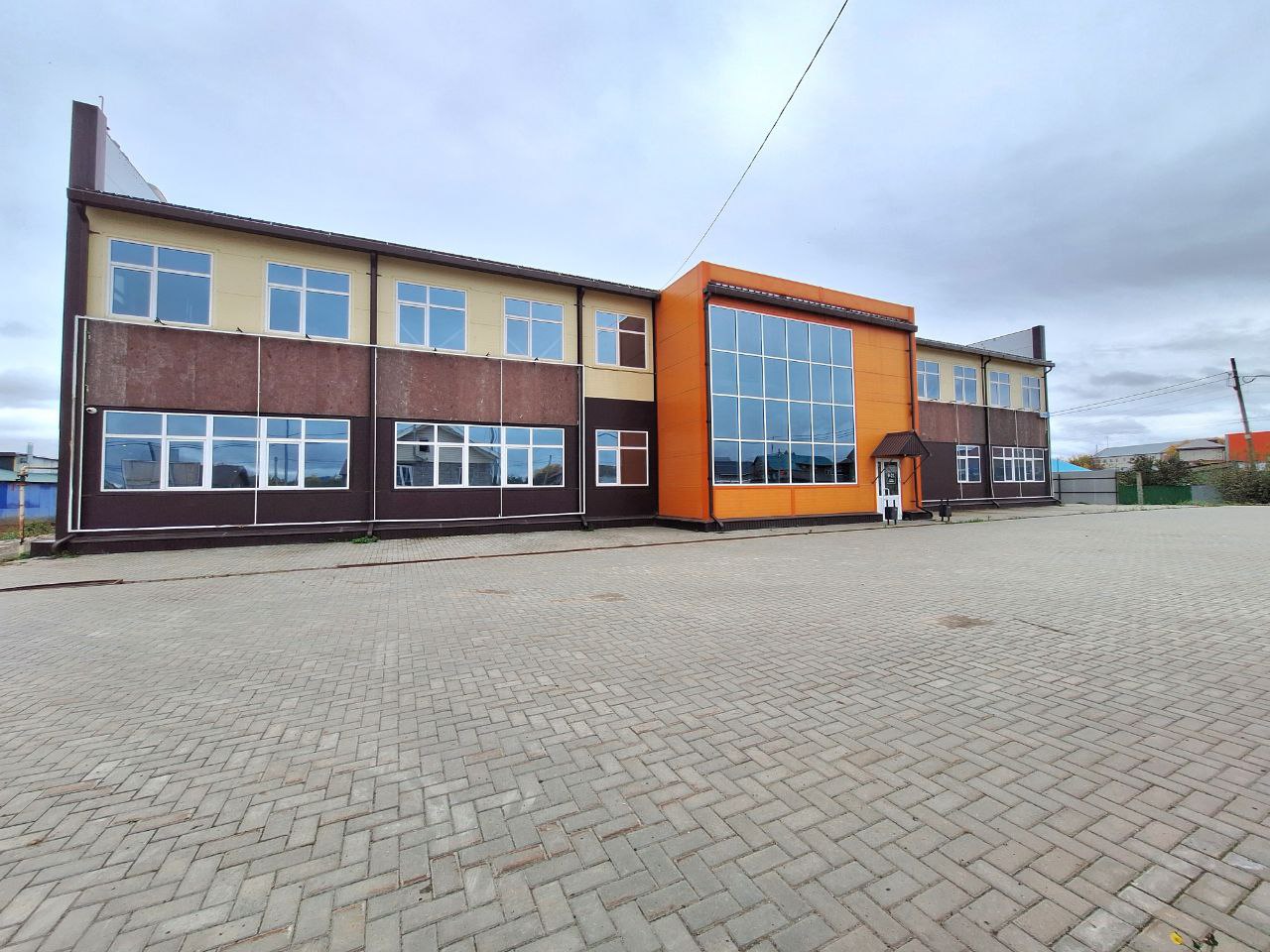 Сдам в аренду помещение свободного назначения 1550 м.кв.