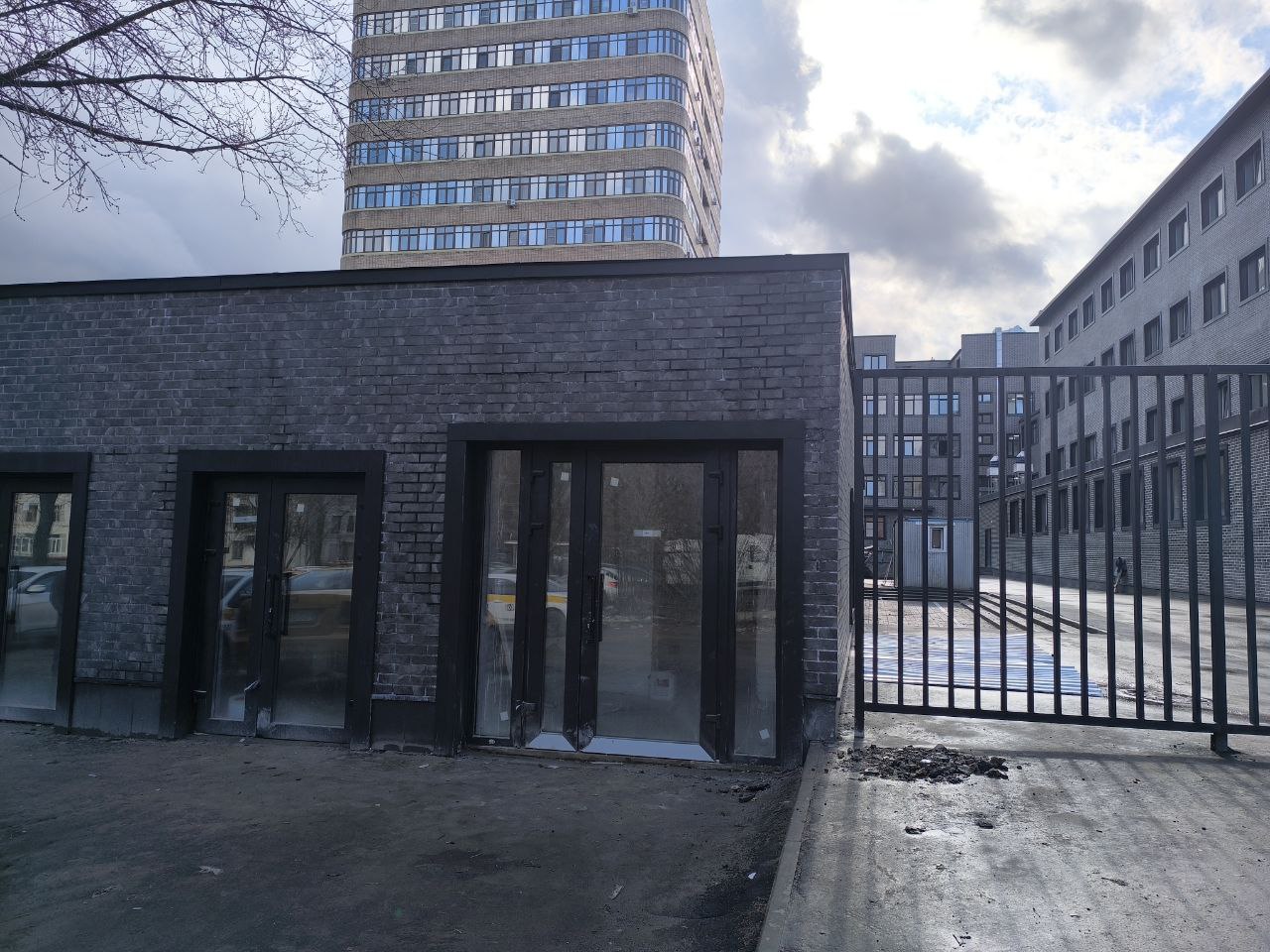 Продам магазин 16.3 м.кв.