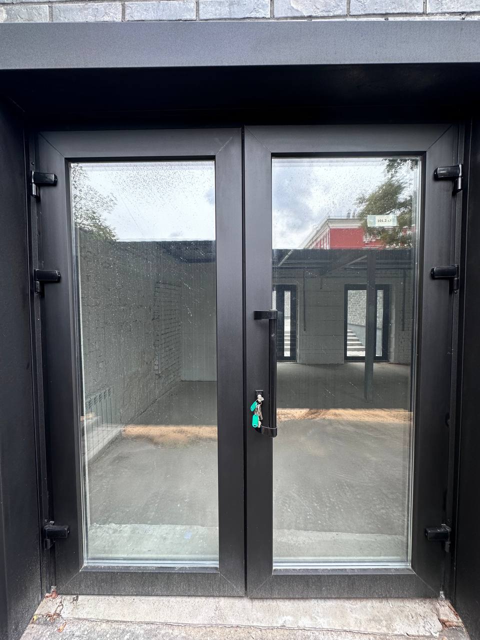 Продам магазин 16.9 м.кв.