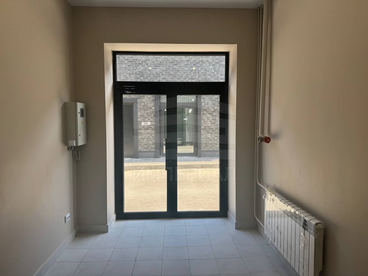 Фото: Продается коммерческое помещение с собственным отдельным входом 12.6м2 test