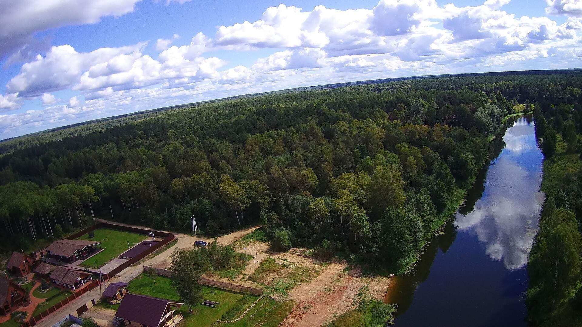 Продам земельный участок 1000 м.кв.