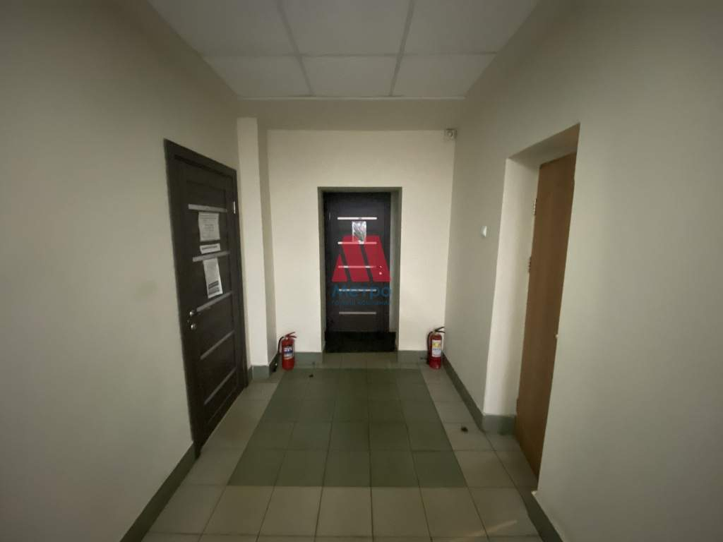 Продам офис 405 м.кв.