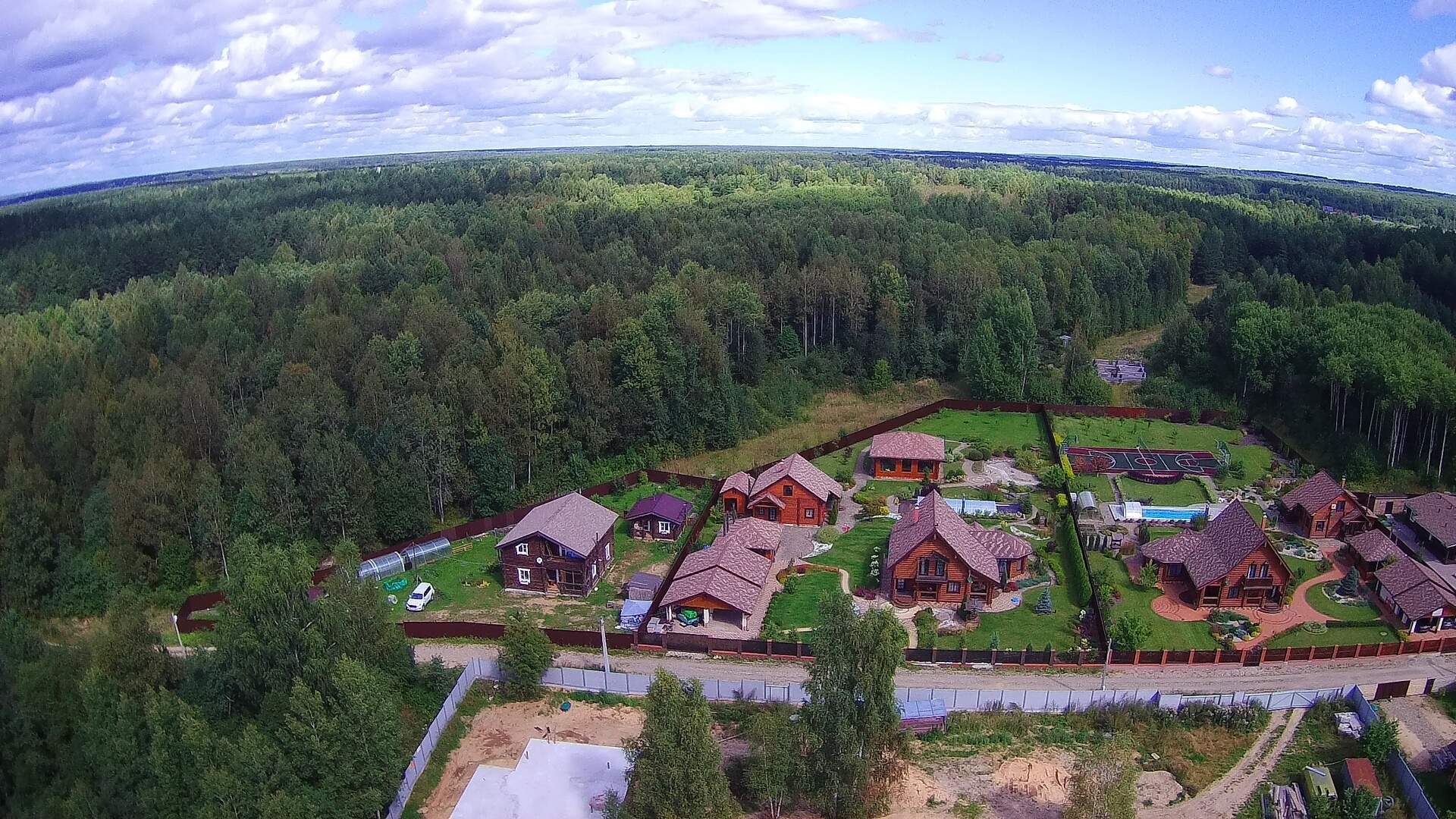 Продам земельный участок 1000 м.кв.