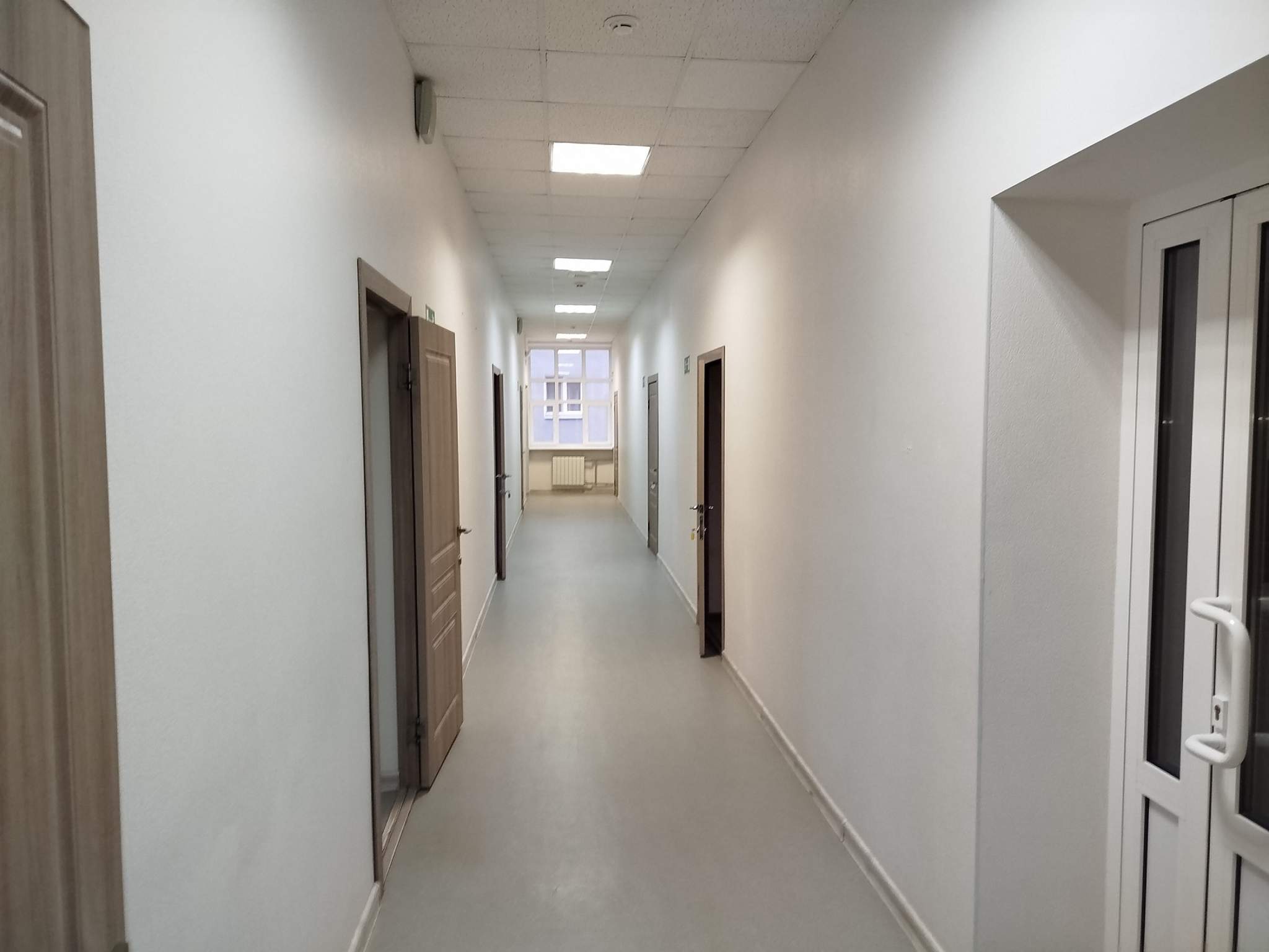 Продам торговое помещение 1708.6 м.кв.