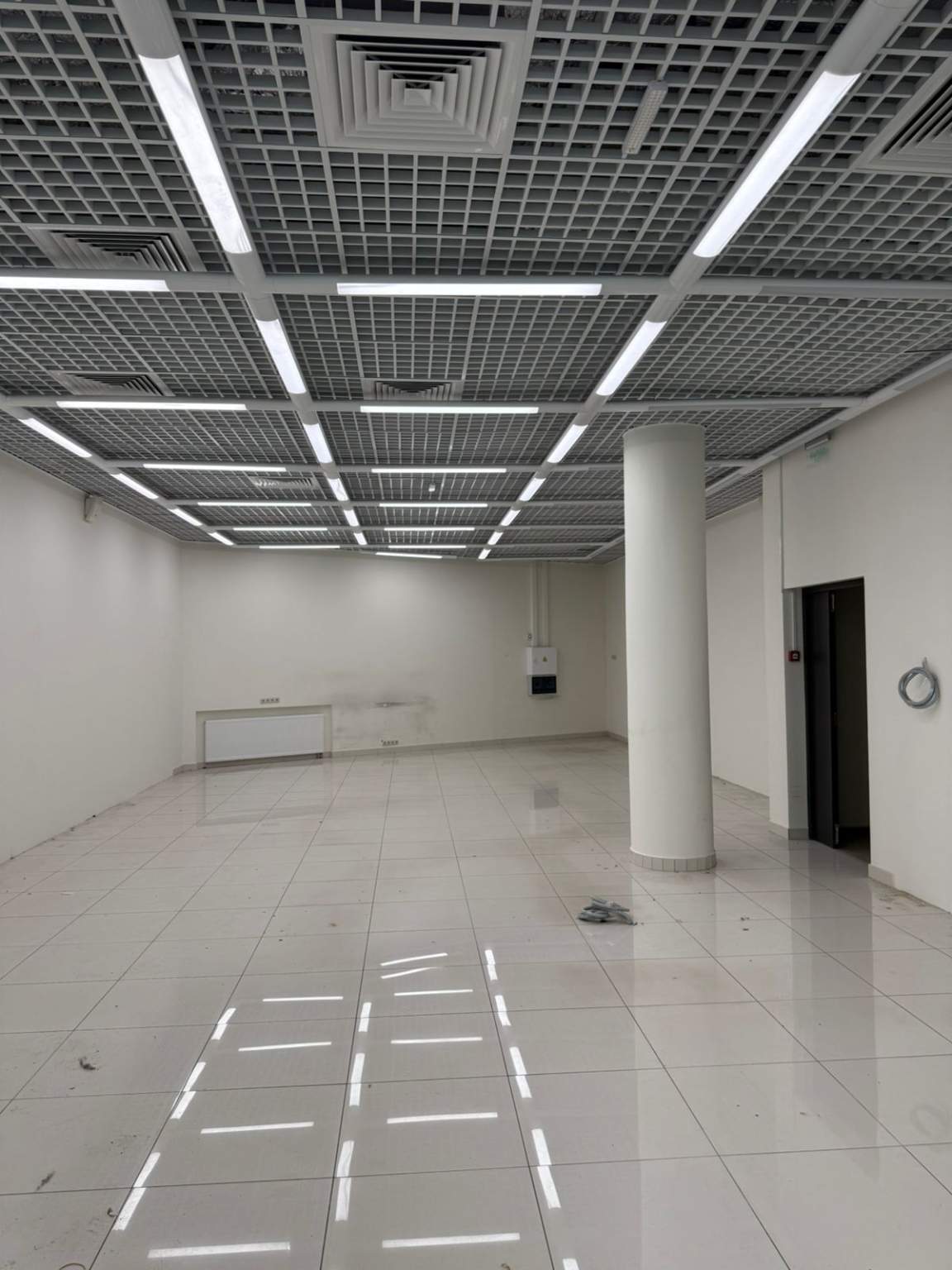 Фото: Торговое помещение 109.5 м2 в аренду test