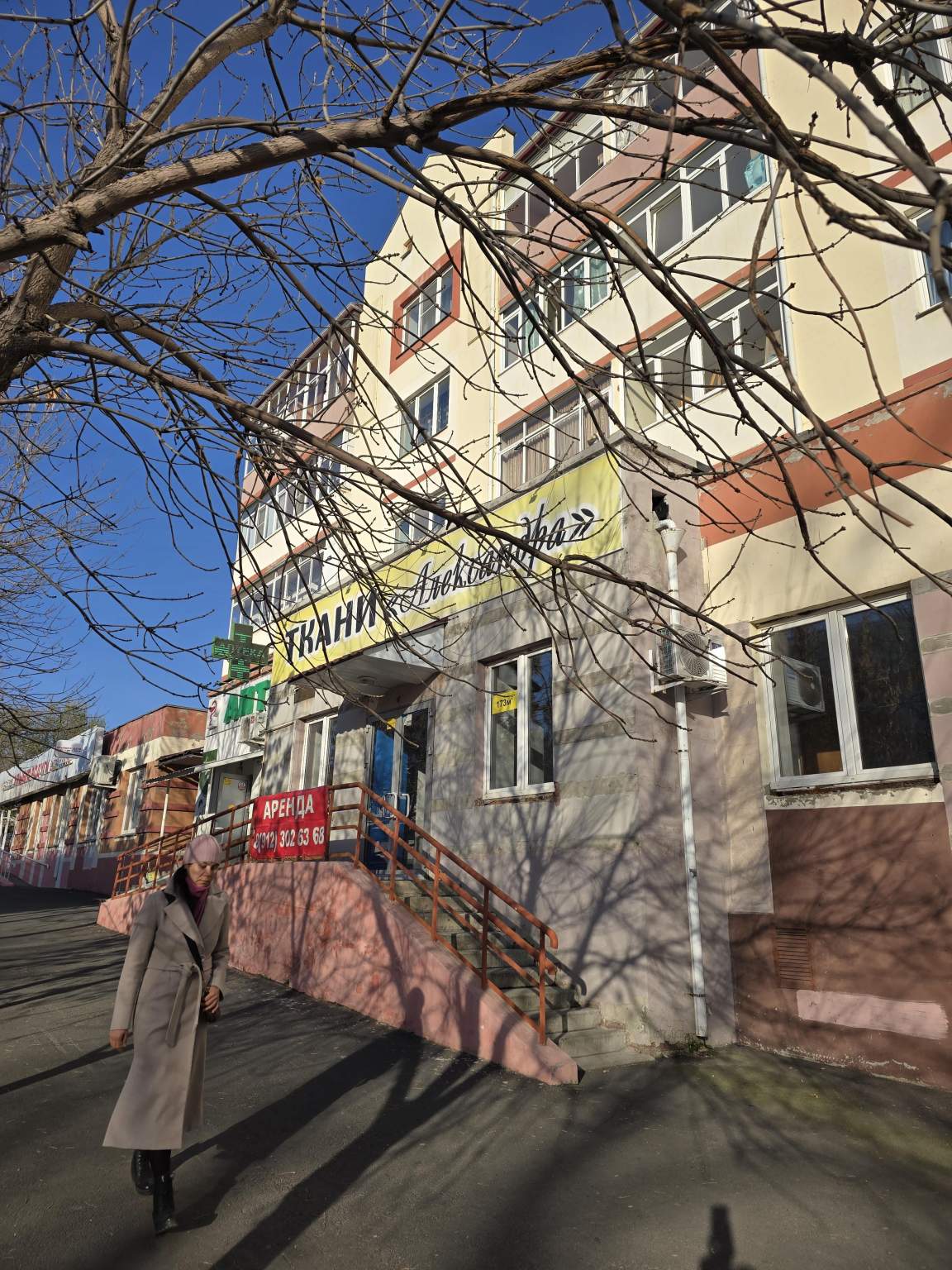 Торговая площадь в аренду в Челябинске, Работниц улица, 72 фото №1