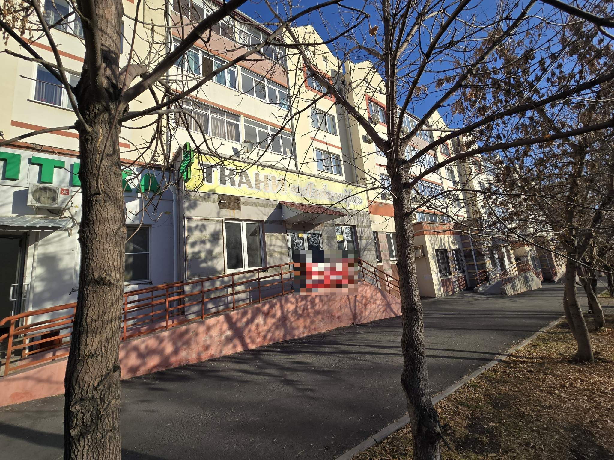 Торговая площадь в аренду в Челябинске, Работниц улица, 72 фото №0