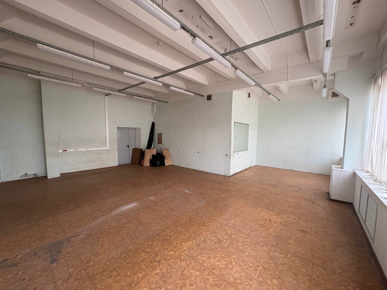 Фото: Аренда офиса 73 м2. Open space. 6 эт. м.Южная test