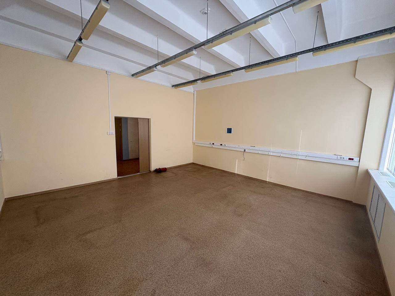 Фото: Аренда офиса 80 м2. 2 каб. 6 эт. м.Южная test