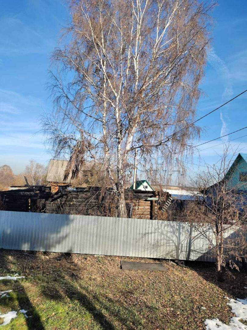 Продам земельный участок 1775 м.кв.